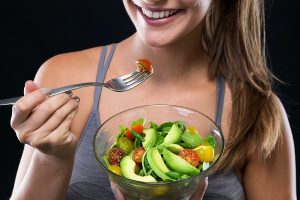 Leia mais sobre o artigo FIM DE FESTAS || Nutricionista e personal dão dicas de como recuperar o organismo após excessos do fim de ano