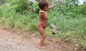 Leia mais sobre o artigo UM ANO DEPOIS || Garimpo ilegal ainda ameaça saúde em território Yanomami