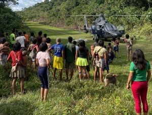 Leia mais sobre o artigo OPERAÇÃOP CATRIMIANI || Forças Armadas empregam 12 aeronaves e entregam 5 mil cestas aos Yanomami